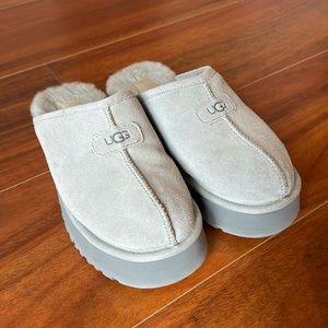 UGG® Discoquette Genuine Shearling Slide Slipper - light grey